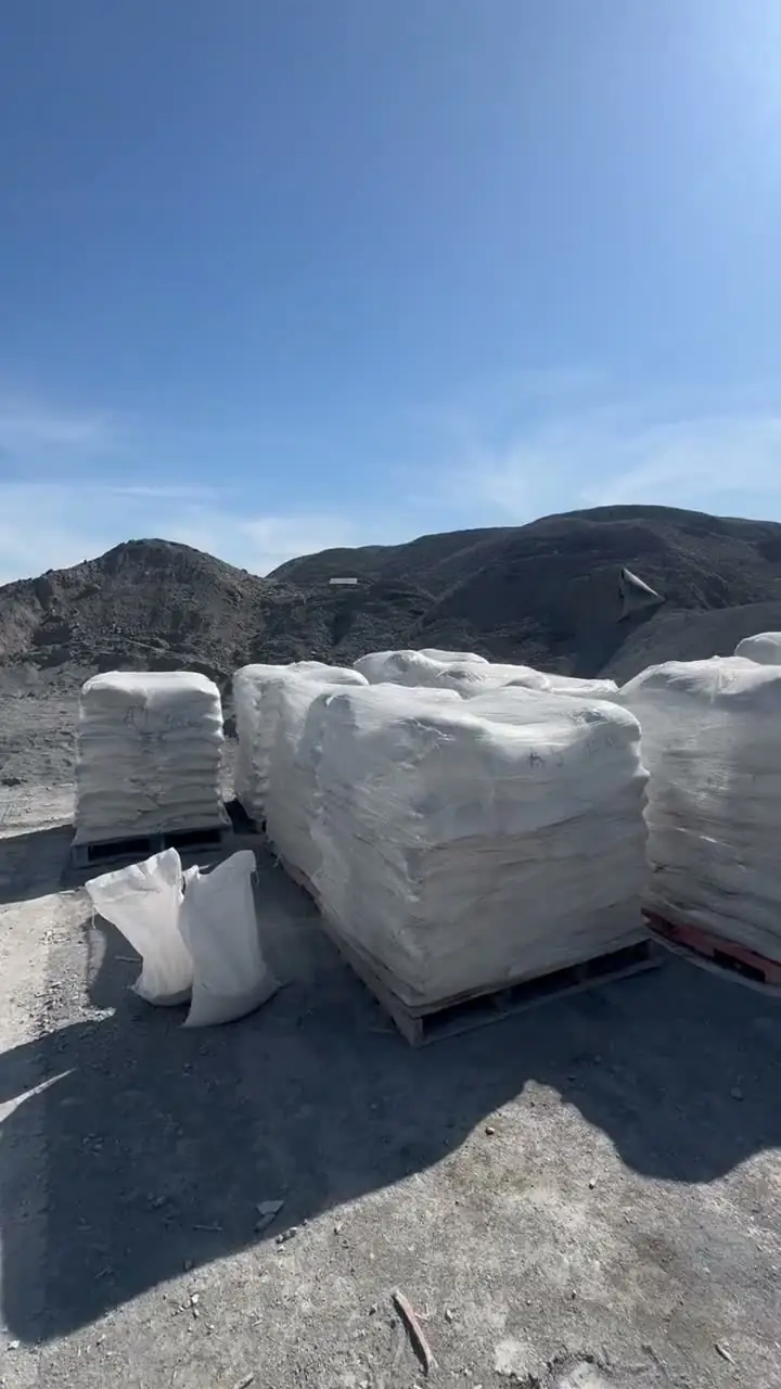Tarima de sacos de material lista para entrega