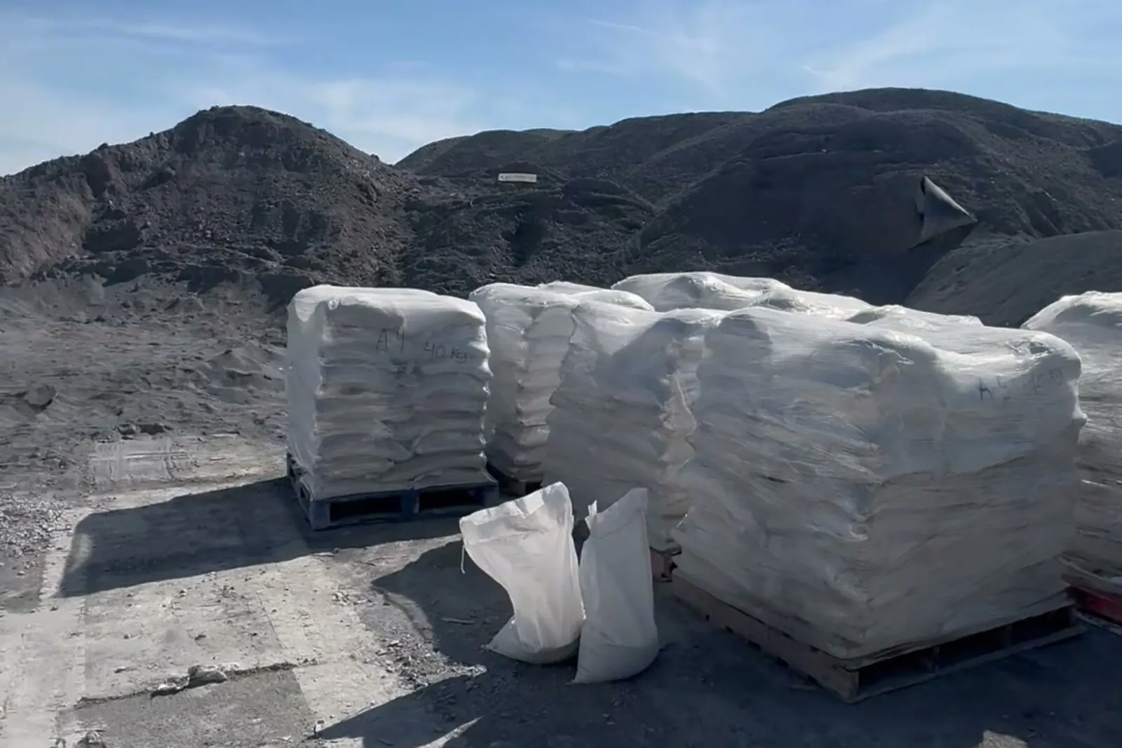 Vista de Triturados en sacos de 20 y 40 Kg